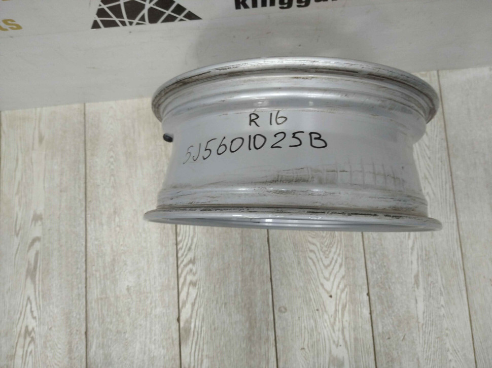Диск колесный литой R16 бу Skoda Rapid OEM 5J5601025B