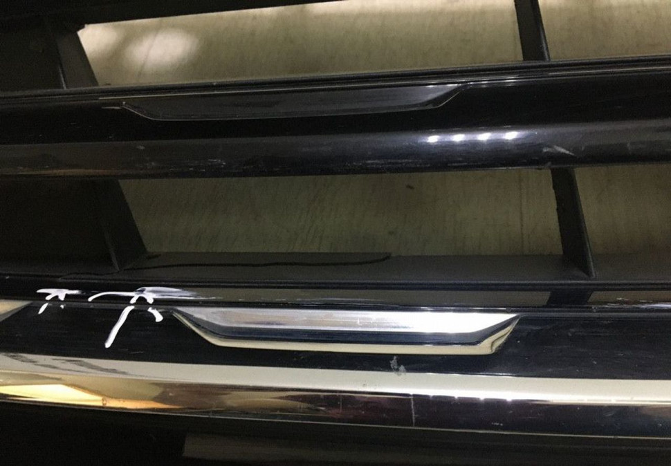 Решетка радиатора Volkswagen Tiguan 2 oem 5NA853653B (скл-3) Решетка радиатора Volkswagen Tiguan 2 oem 5NA853653B (скл-3)