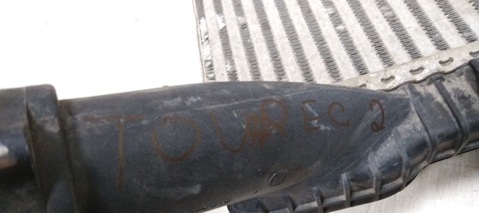 Интеркулер левый Volkswagen Touareg 1 (02-10) oem 7L6145803d