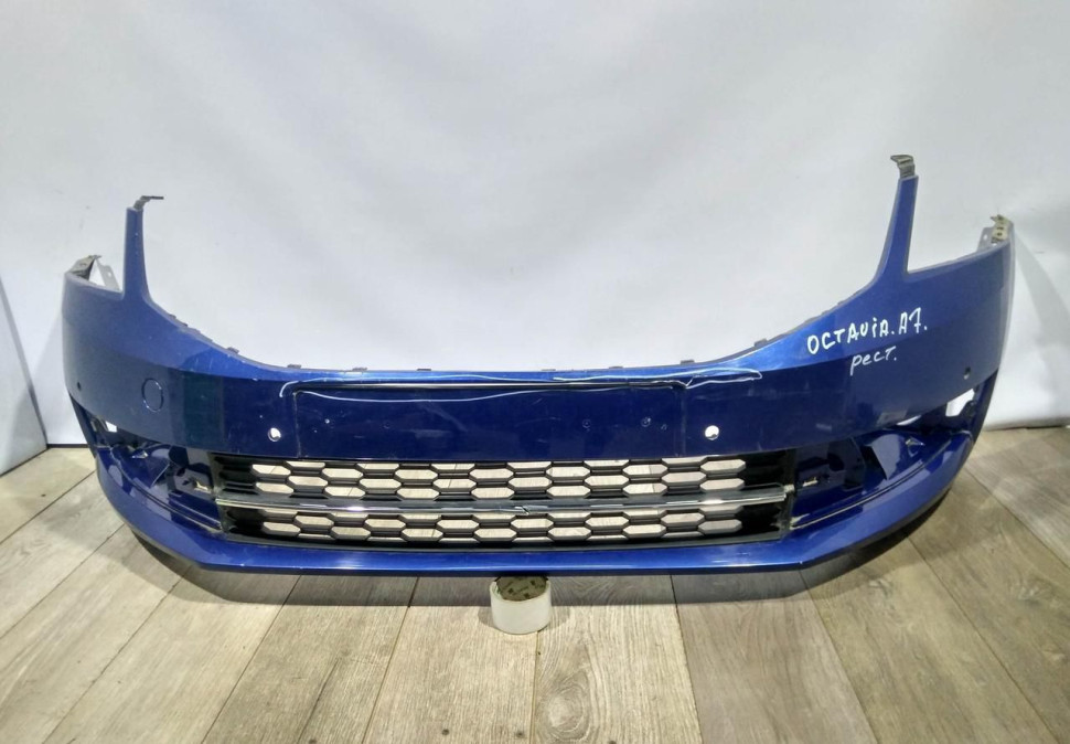 Бампер передний бу Skoda Octavia A7 рестайлинг OEM 5EU807221F