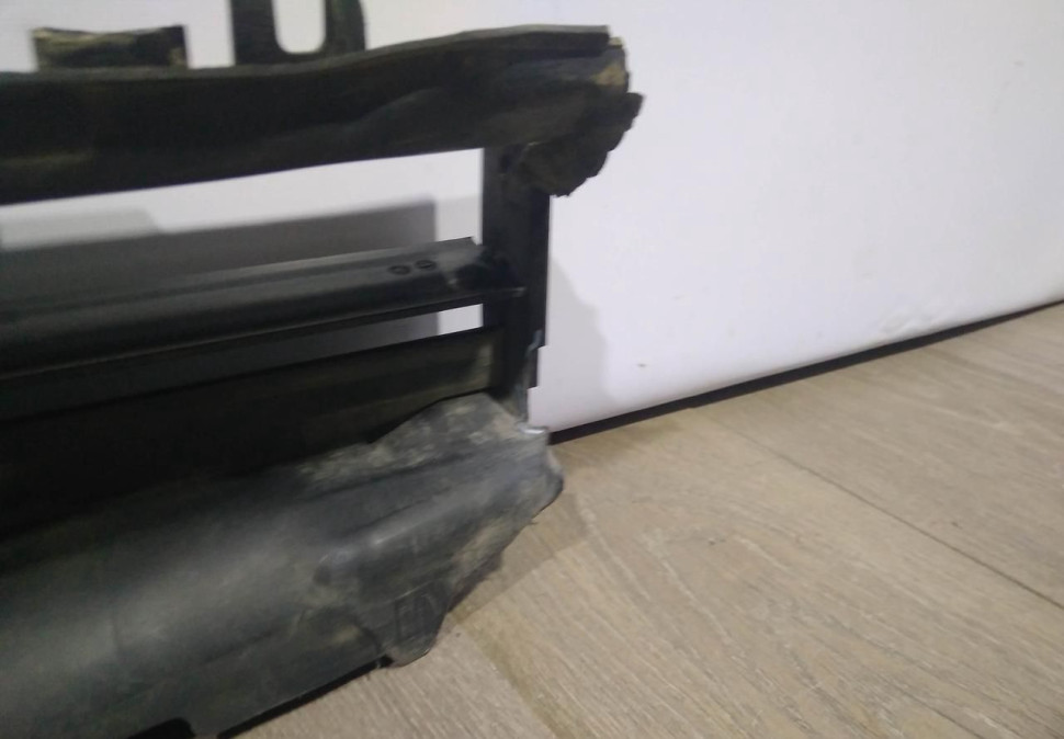 Воздуховод радиатора нижний бу BMW 3 G20 M-Pack OEM 51749465187 Воздуховод радиатора нижний бу BMW 3 G20 M-Pack OEM 51749465187