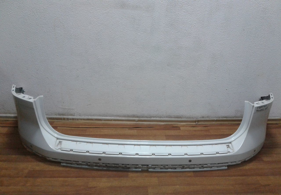 Бампер задний Volkswagen Touareg NF (15>) (потертость) oem 7p6807421