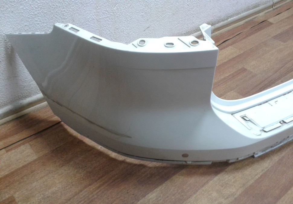Бампер задний Volkswagen Touareg NF (15>) (потертость) oem 7p6807421