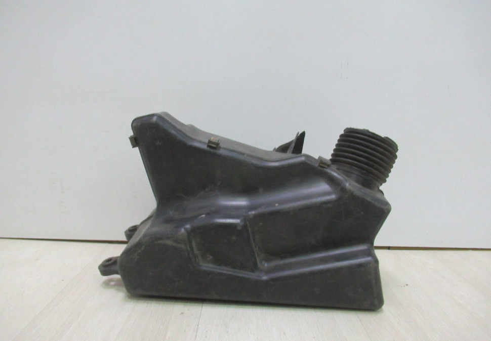 Корпус воздушного фильтра Lada Vesta oem 8450031690 (слом.2крепл) (скл-3) Корпус воздушного фильтра Lada Vesta oem 8450031690 (слом.2крепл) (скл-3)