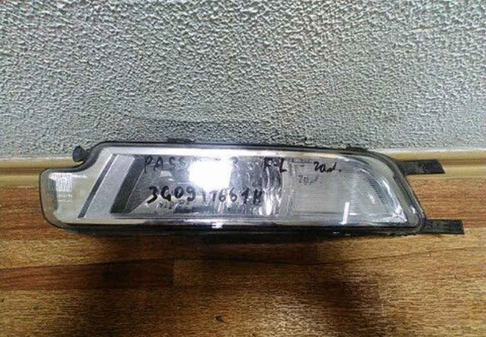 ПТФ передняя левая Volkswagen Passat B8 галоген oem 3g0941661h