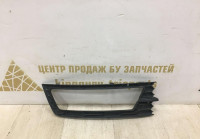 Решетка бампера правая Skoda Rapid OEM 60U807682