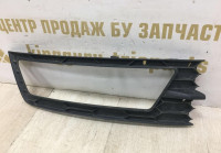 Решетка бампера правая Skoda Rapid OEM 60U807682