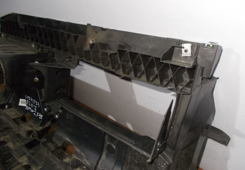 Воздуховод радиатора бу BMW 2 F45 OEM 51747338207
