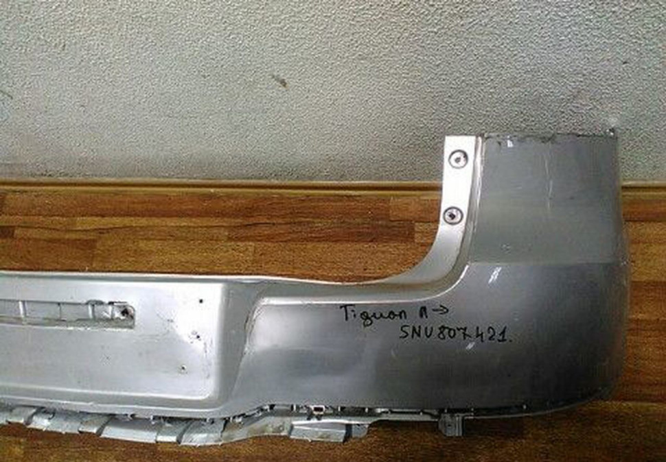 Бампер задний Volkswagen Tiguan с трещинами oem 5nu807421 Бампер задний Volkswagen Tiguan с трещинами oem 5nu807421