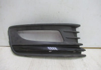 Решетка рамка ПТФ правая Volkswagen Polo рест oem 6RU853666F