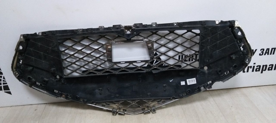 Решетка радиатора  Genesis G 90 oem 86376D2600
