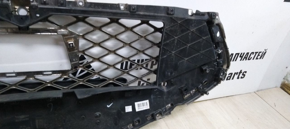 Решетка радиатора  Genesis G 90 oem 86376D2600