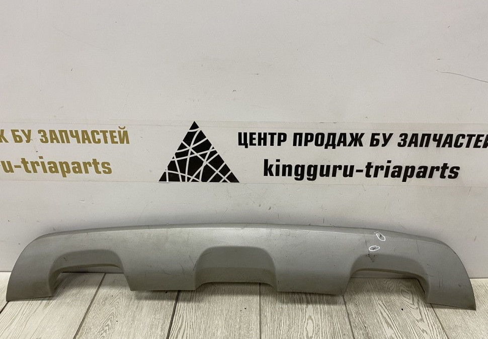 Накладка заднего бампера Renault Sandero Stepway 2 OEM 850700447R Накладка заднего бампера Renault Sandero Stepway 2 OEM 850700447R