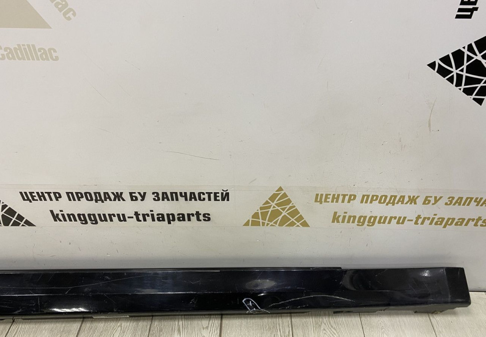 Порог правый BMW 5 G30 OEM 51777387338