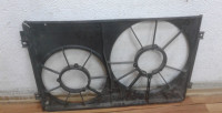 Диффузор вентилятора охлаждения Volkswagen Jetta 6 oem 1k0121207bb (трещина)