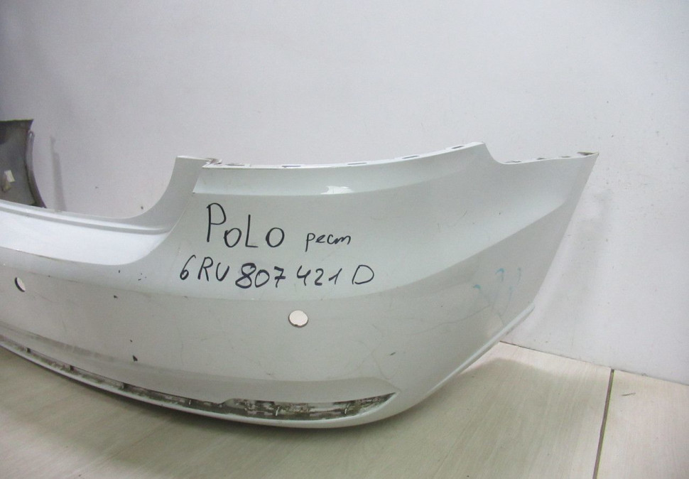 Бампер задний Volkswagen Polo 5 Sedan (15>) oem 6RU807421D