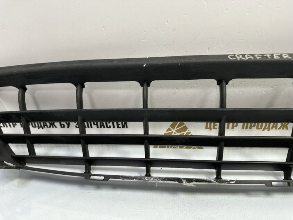 Решетка в бампер Volkswagen Crafter OEM 20E807835A Решетка в бампер Volkswagen Crafter OEM 20E807835A