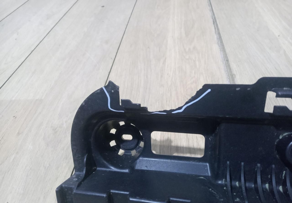 Кронштейн заднего бампера BMW X6 G06 OEM 51127425449 Кронштейн заднего бампера BMW X6 G06 OEM 51127425449