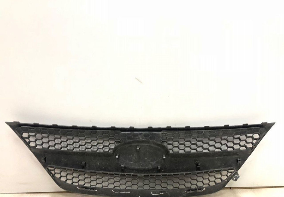 Решетка радиатора Lada Largus oem 8450000248 (мал.трещ) (скл-3) Решетка радиатора Lada Largus oem 8450000248 (мал.трещ) (скл-3)