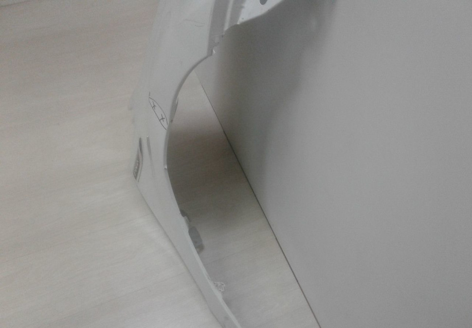 Крыло переднее правое Volkswagen Polo седан oem 6RU821106 (вмятины) Крыло переднее правое Volkswagen Polo седан oem 6RU821106 (вмятины)