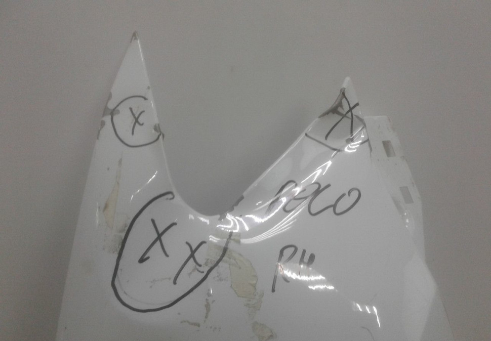 Крыло переднее правое Volkswagen Polo седан oem 6RU821106 (вмятины) Крыло переднее правое Volkswagen Polo седан oem 6RU821106 (вмятины)