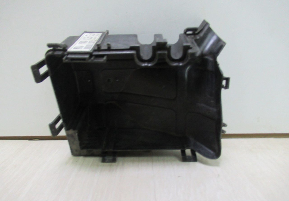 Крышка проводки моторного  подкапотного отсека АКПП Hyundai Solaris 2  oem 91215h5160