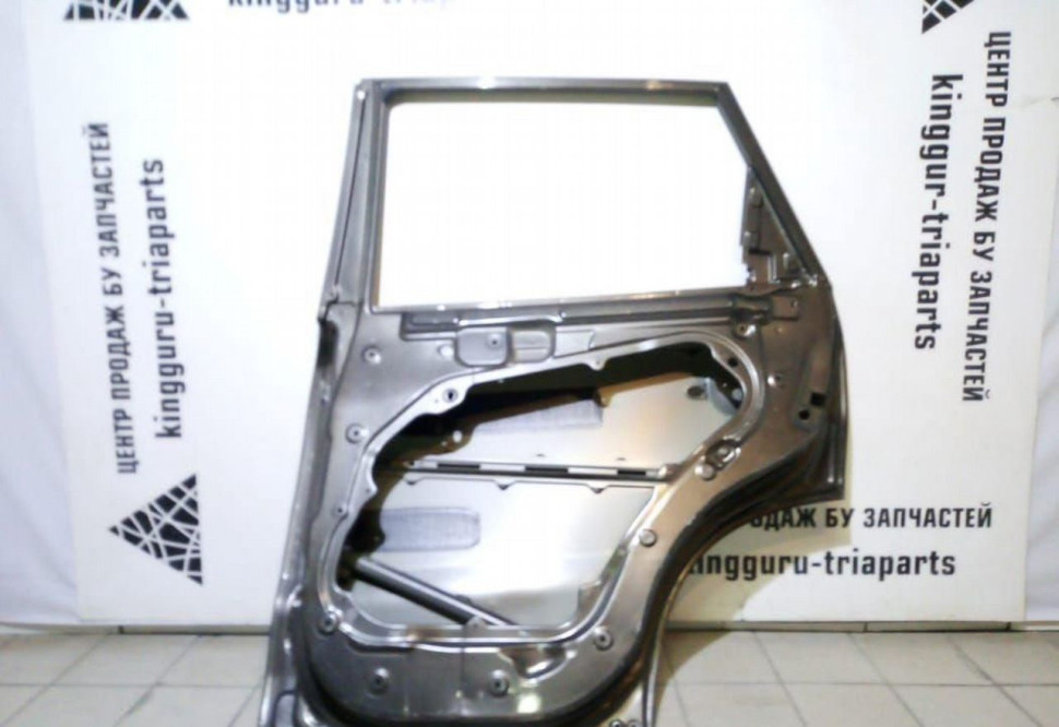 Дверь задняя правая Kia Sorento 2 09-20 oem 770042P000