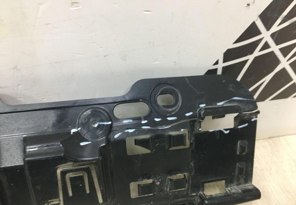 Кронштейн заднего бампера нижний BMW X5 G05 M-Pack OEM 51128070332