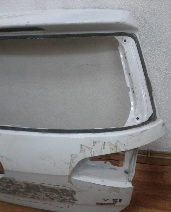 Крышка багажника Volkswagen Golf 7 (после ремонта) Крышка багажника Volkswagen Golf 7 (после ремонта)
