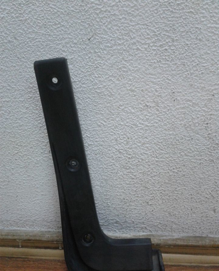 Брызговик задний правый Hyundai Santa Fe 3 oem 868422w500 Брызговик задний правый Hyundai Santa Fe 3 oem 868422w500