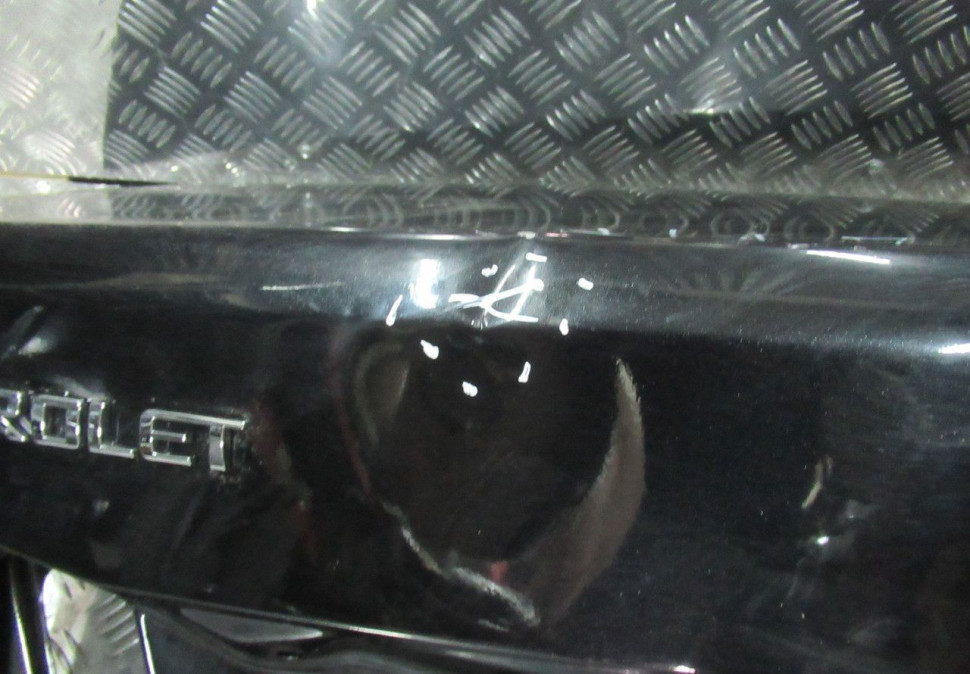 Крышка багажника Chevrolet Cruze седан oem 95950847 (вмятины) (скл-3)