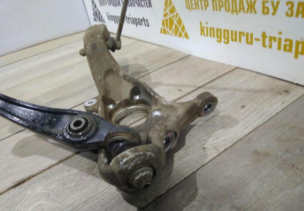 Кулак передний левый бу BMW X5 F15 OEM 31216869869