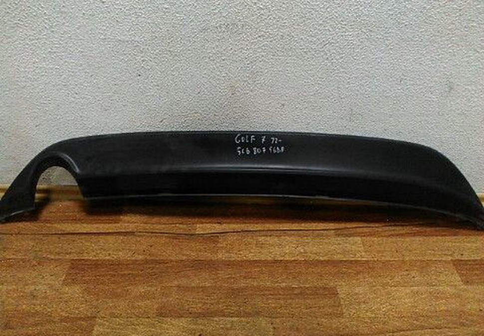 Спойлер заднего бампера Volkswagen Golf 7 (12>) oem 5c6807568b