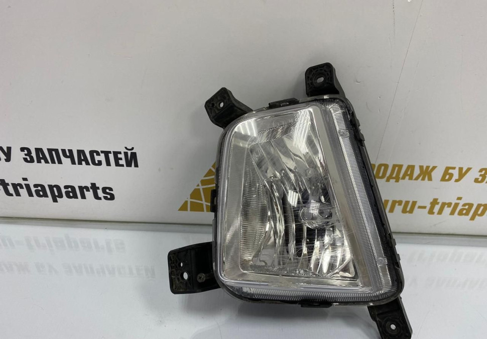 Противотуманная фара правая Hyundai Creta 2016 OEM 92202M0100