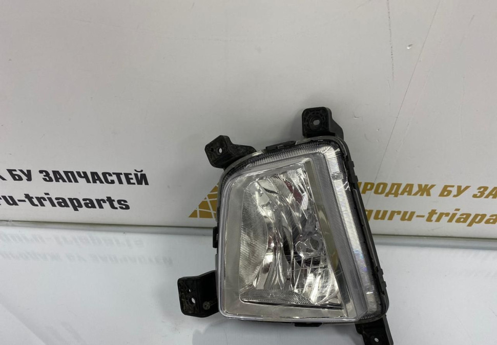 Противотуманная фара правая Hyundai Creta 2016 OEM 92202M0100