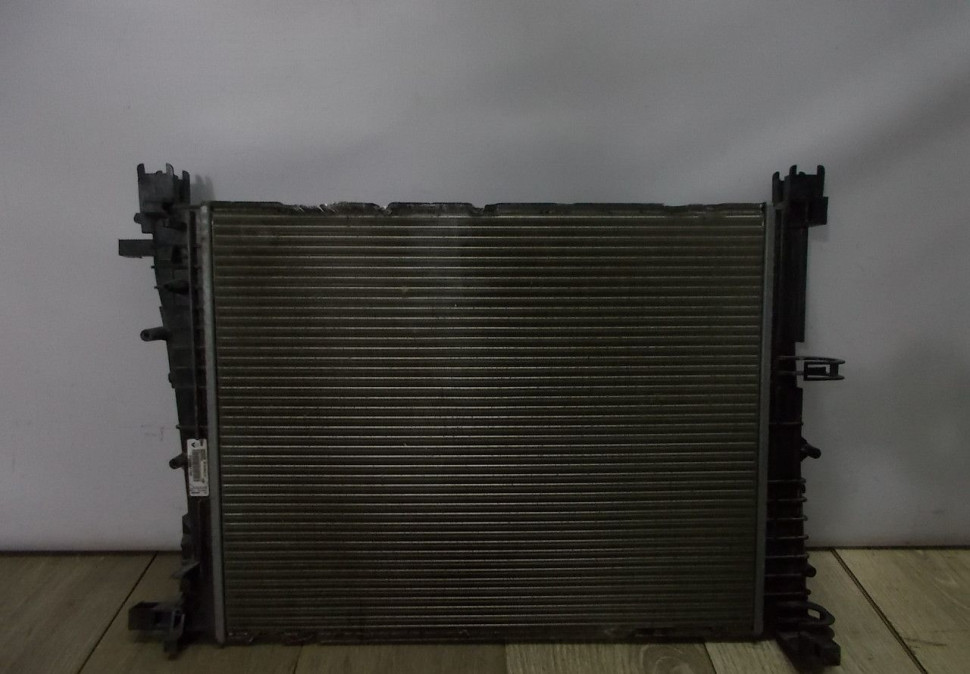 Радиатор охлаждения бу Renault Logan 2 OEM 214106179R