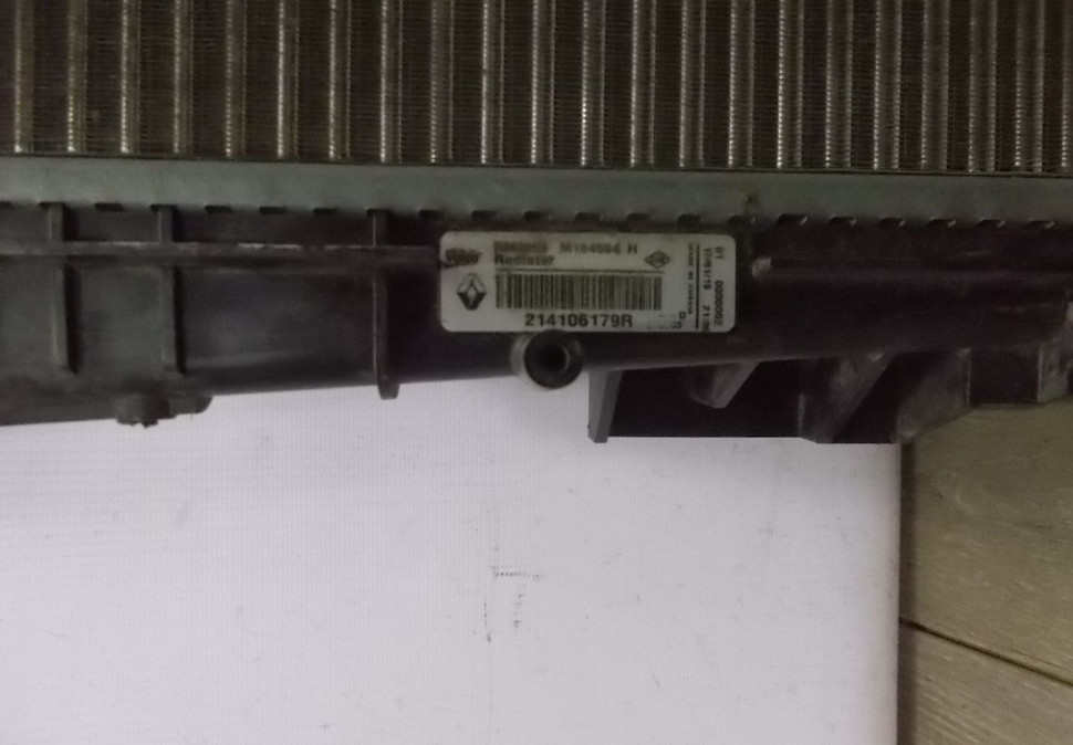 Радиатор охлаждения бу Renault Logan 2 OEM 214106179R