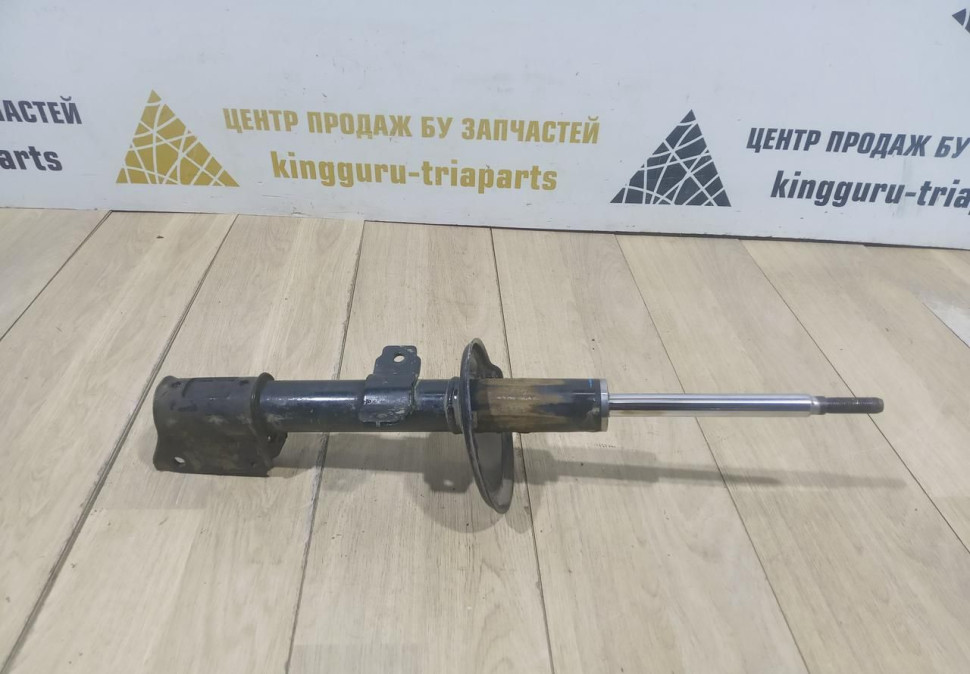 Амортизатор передний бу Renault Duster полный привод OEM 543028126R Амортизатор передний бу Renault Duster полный привод OEM 543028126R