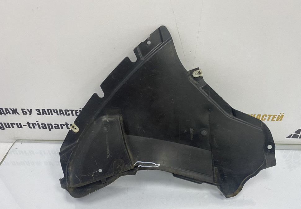 Защита переднего бампера правая BMW 7 G11 M-Pack OEM 51758080062