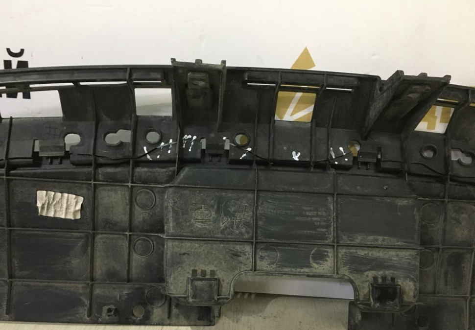 Накладка передней панели Hyundai Elantra 6 рестайлинг 2018 OEM 86360F2AA0 Накладка передней панели Hyundai Elantra 6 рестайлинг 2018 OEM 86360F2AA0