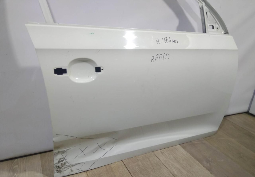 Дверь передняя правая бу Skoda Rapid OEM 6RF831056D, 5JA831052B Дверь передняя правая бу Skoda Rapid OEM 6RF831056D, 5JA831052B