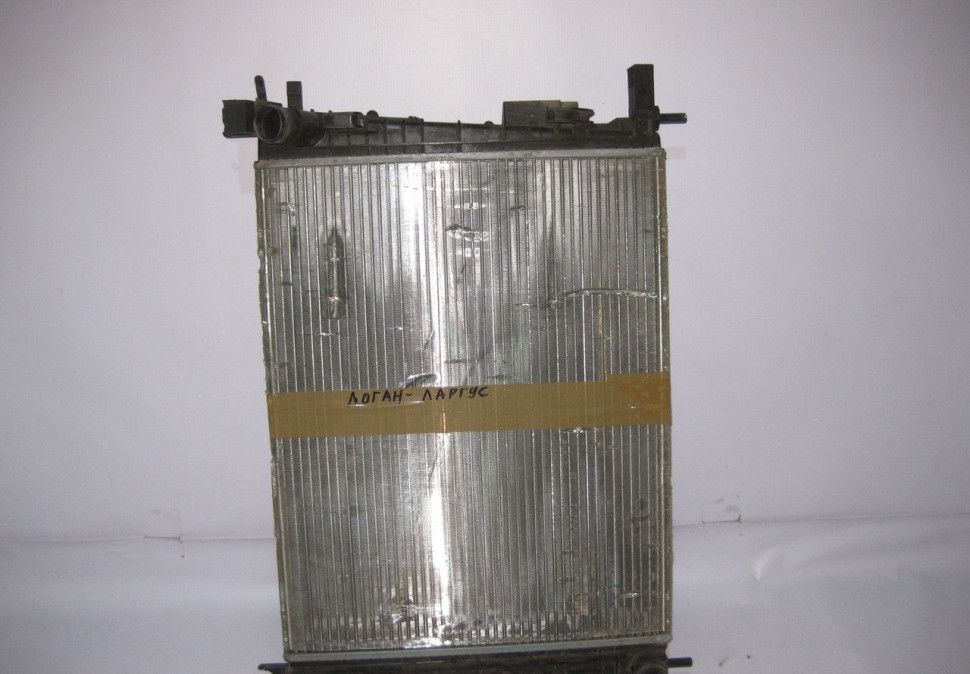 Радиатор охлаждения бу Lada Largus /Renault Logan 2 (15>) (12-18)  OEM 214106179R (скл-3)