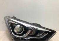 Фара правая Hyundai Santa Fe 3 (15&gt;) ксенон рестайл  oem 921022w600 (слом.1креп.)