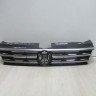 Решетка радиатора Volkswagen Tiguan 2 (16>) oem 5NA853653B (маленькая трещина) (скл-3) Решетка радиатора Volkswagen Tiguan 2 (16>) oem 5NA853653B (маленькая трещина) (скл-3)
