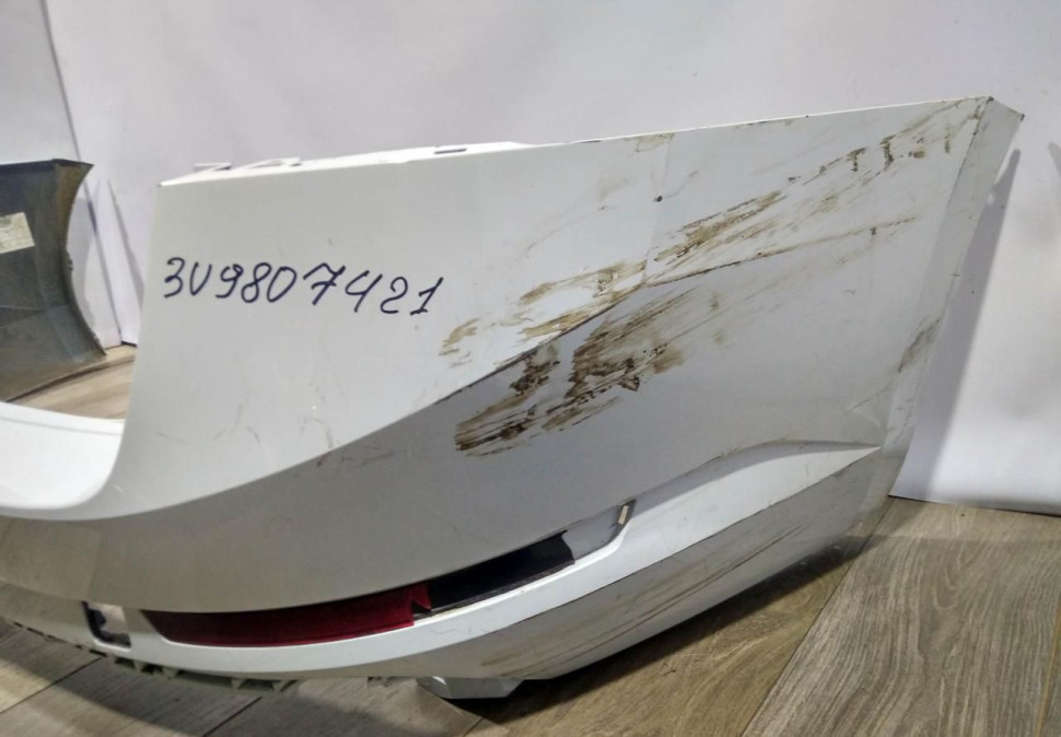 Бампер задний бу Skoda Superb 3 универсал OEM 3V9807421 Бампер задний бу Skoda Superb 3 универсал OEM 3V9807421
