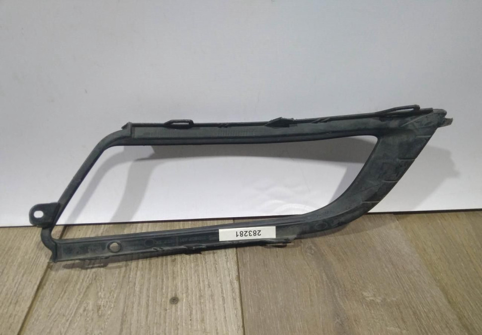 Решетка противотуманной фары левая бу Skoda Superb 2 рестайлинг OEM 3T0807681