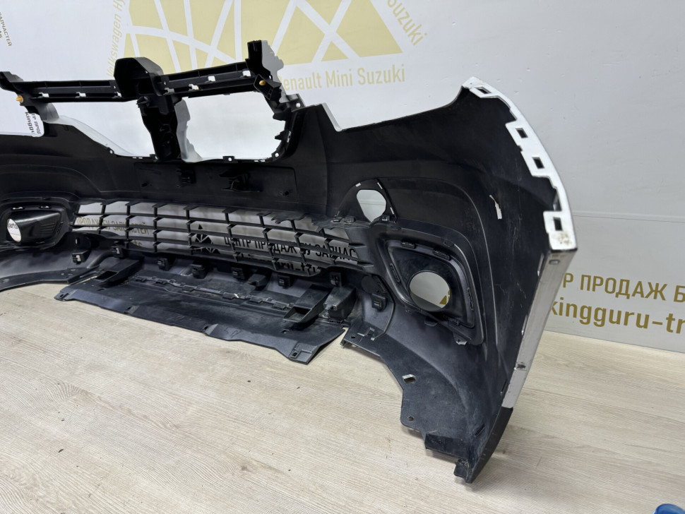 Бампер передний Renault Sandero Stepway 2 рестайлинг OEM 620220494R