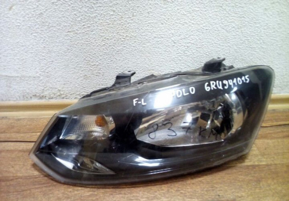 Фара левая Volkswagen Polo до рест Oem 6RU941015