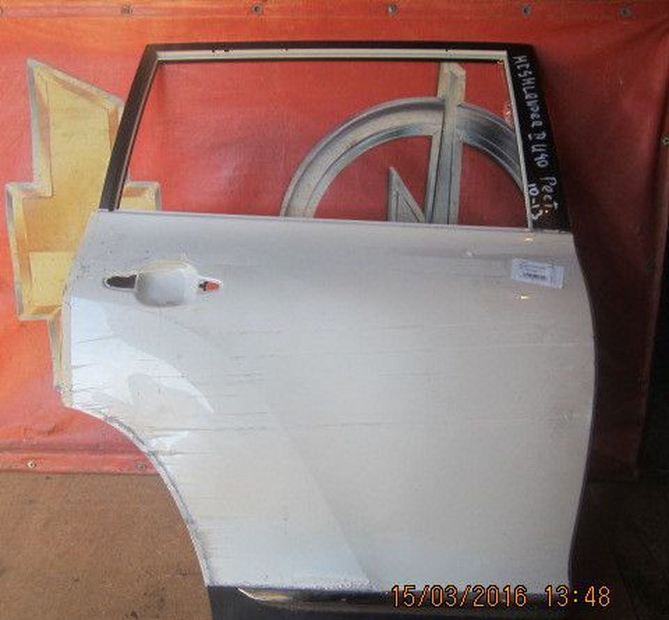 Дверь зад. прав. Toyota Highlander II U40 бу с дефектом (Скл-3)