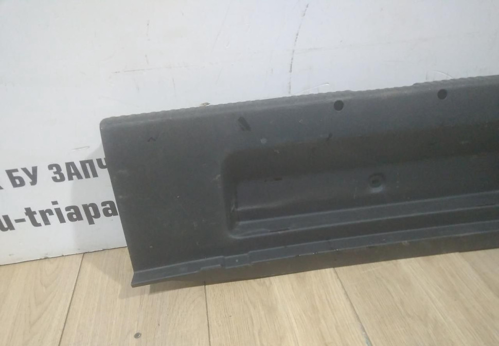 Обивка задней панели бу Skoda Octavia A7 OEM 5E5863459